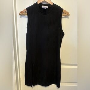 NWOT Rose & Grey women’s medium sleeveless mock neck tunic top.